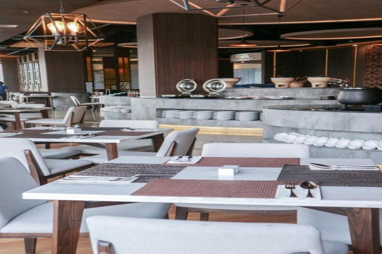 Golden Tulip Springhill Lampung Hotel Bandar Lampung Exterior foto