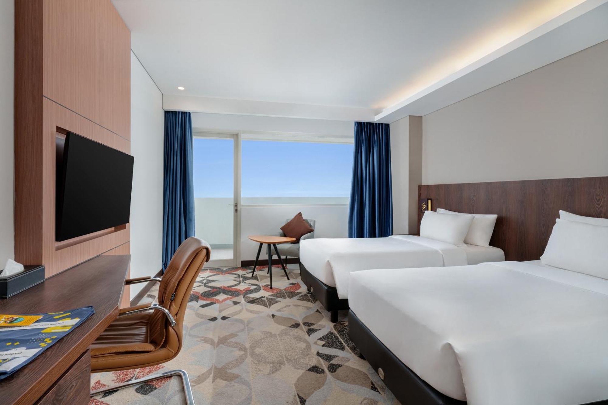 Golden Tulip Springhill Lampung Hotel Bandar Lampung Exterior foto