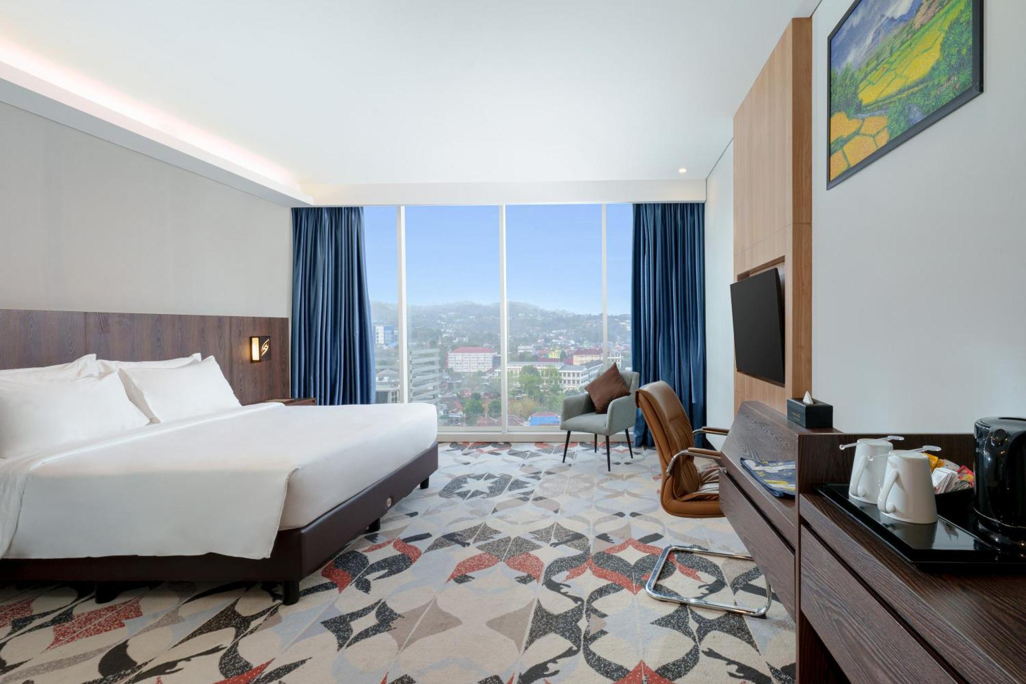 Golden Tulip Springhill Lampung Hotel Bandar Lampung Exterior foto