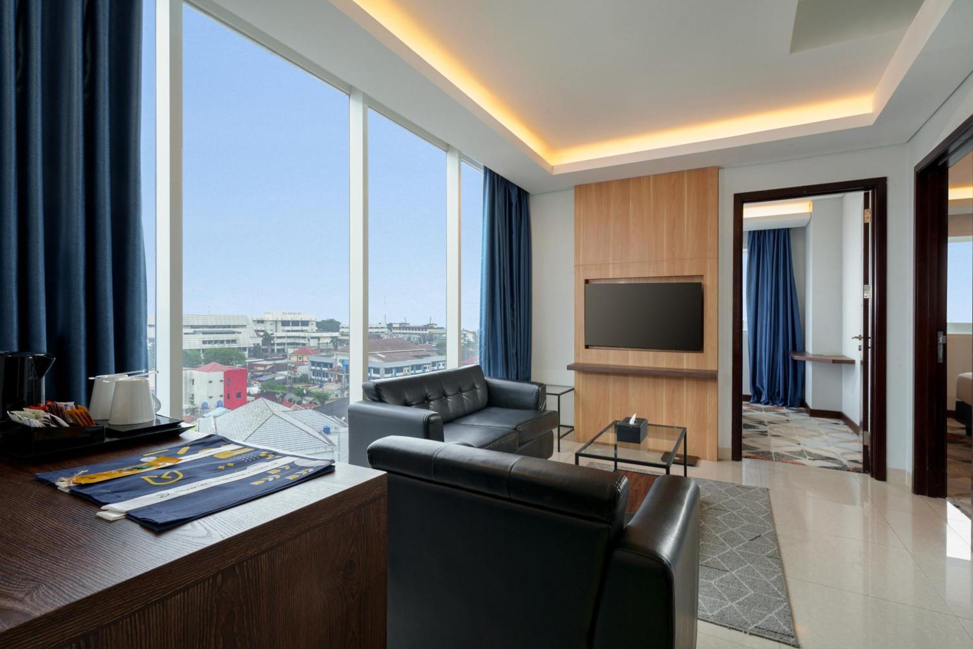 Golden Tulip Springhill Lampung Hotel Bandar Lampung Exterior foto